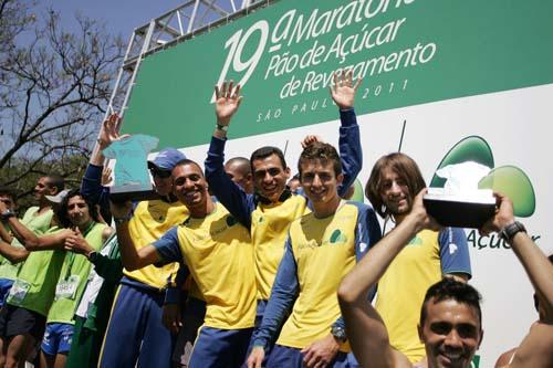 Neste domingo, dia 18 de setembro, em São Paulo, a equipe de oito atletas do Pão de Açúcar BM&F BOVESPA, garantiu o heptacampeonato na 19ª Maratona Pão de Açúcar de Revezamento / Foto: Imprensa GPA